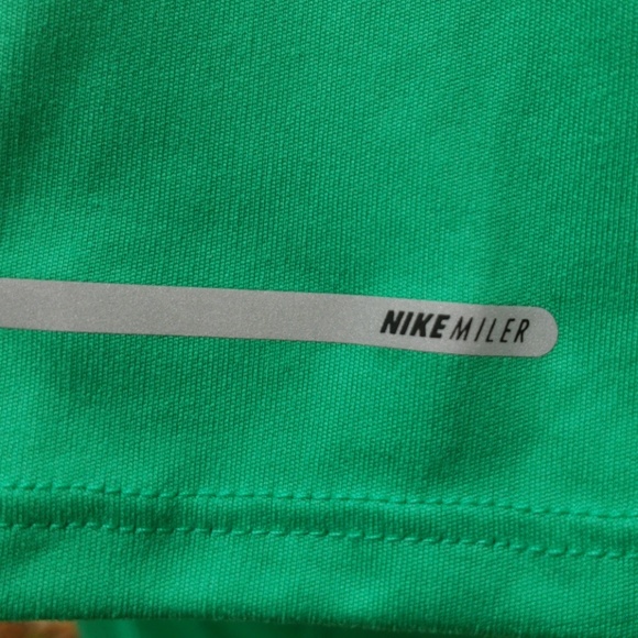 NWOT Nike Running DRI-FIT Shirt - Picture 5 of 6